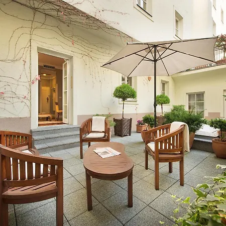 マロルズ ブティック ブラチスラヴァ