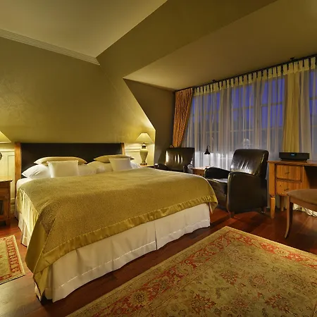 マロルズ ブティック ホテル 5*