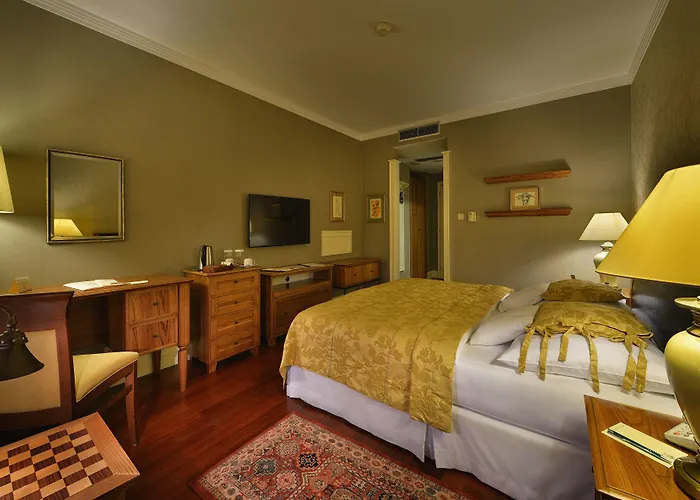 Marrol's Boutique Отель