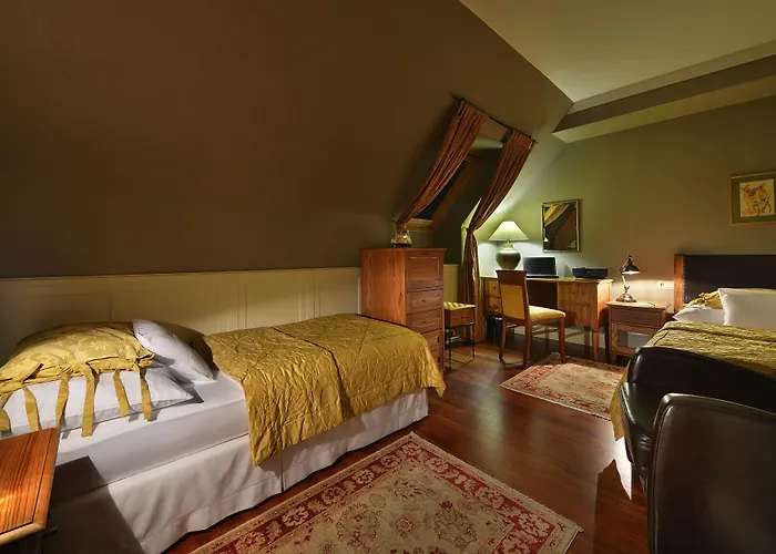 Отель Marrol's Boutique