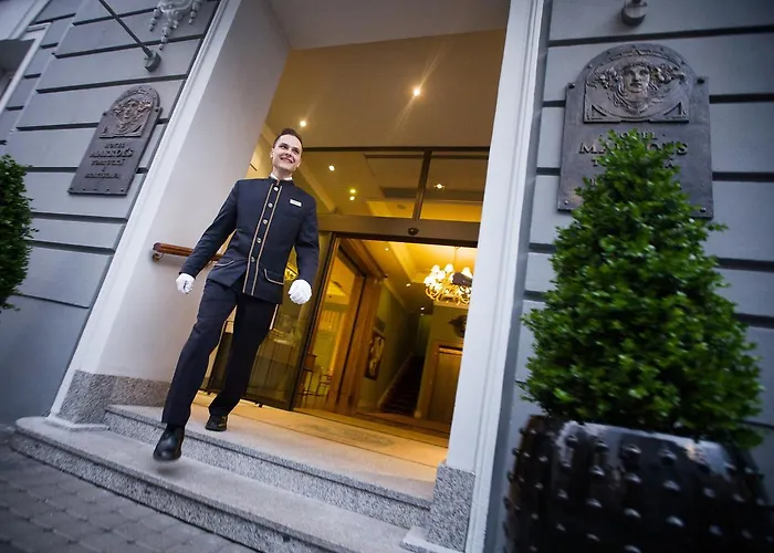 Marrol's Boutique Отель Братислава