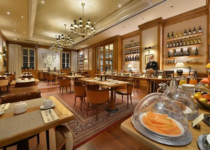 Отель Marrol's Boutique